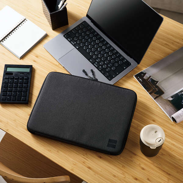 ELECOM 耐衝擊 14吋 筆電手拿包, 黑